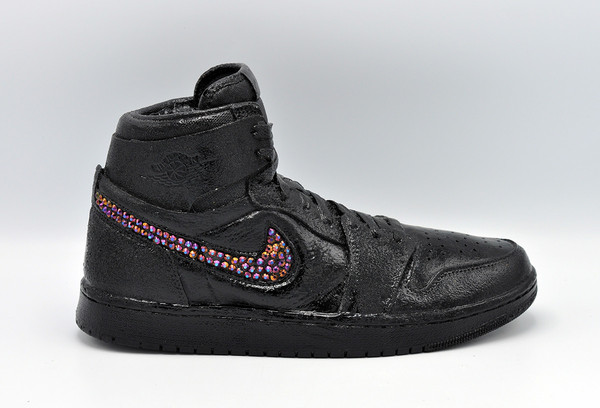 Mr. Banks + The High Black Shoe (purple)
